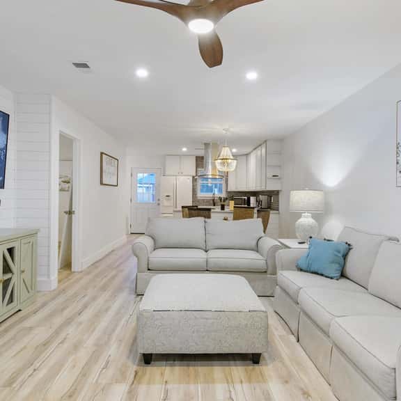 BeachyBungalow - Image 1