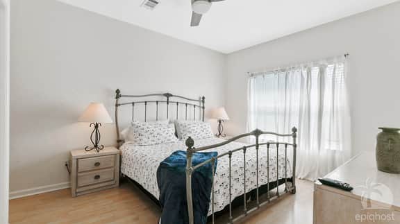 CasaAzalea-2BR/2BA Pool+Golf Cart-3min to Beach!