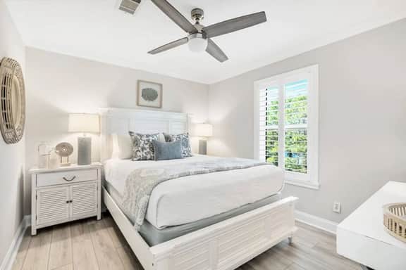 SeasideChateau-Walk to beaches|Private pools!