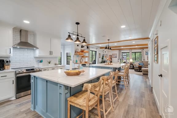 LakeHouse30A